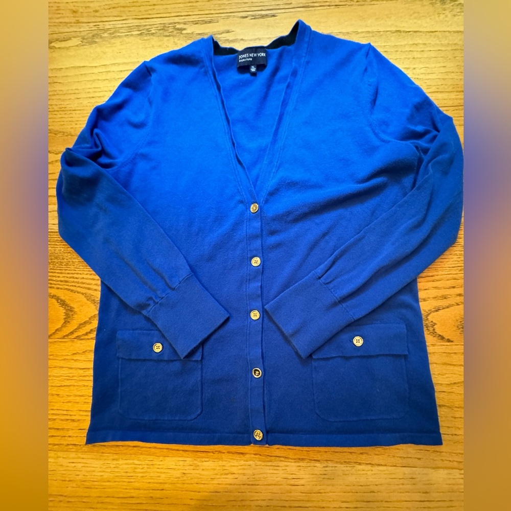 Jones New York Women's XL V-Neck Cardigan Blue Button Down Long Sleeve Pockets